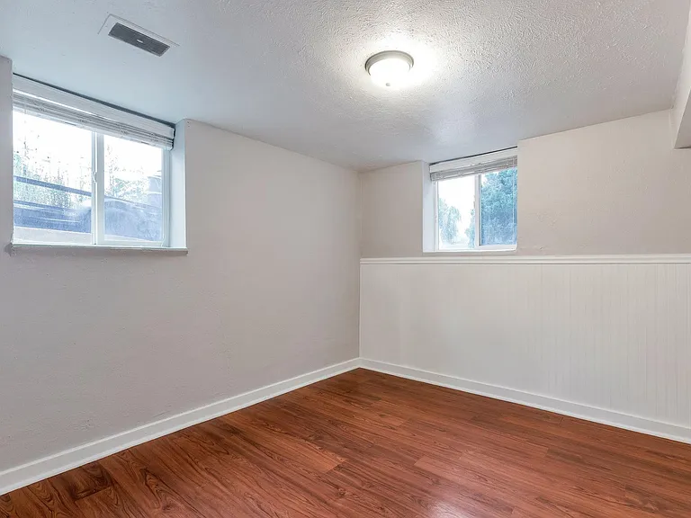 2822 W 38th Ave — Photo 2