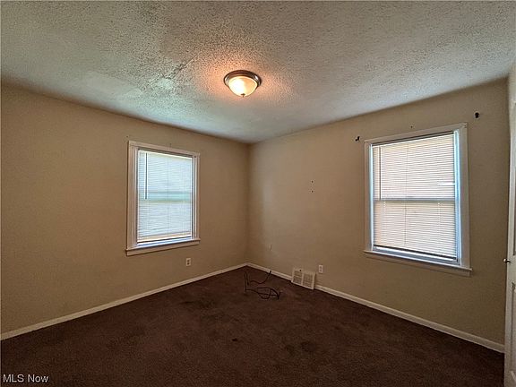 4th image of 14114 Maplerow Ave