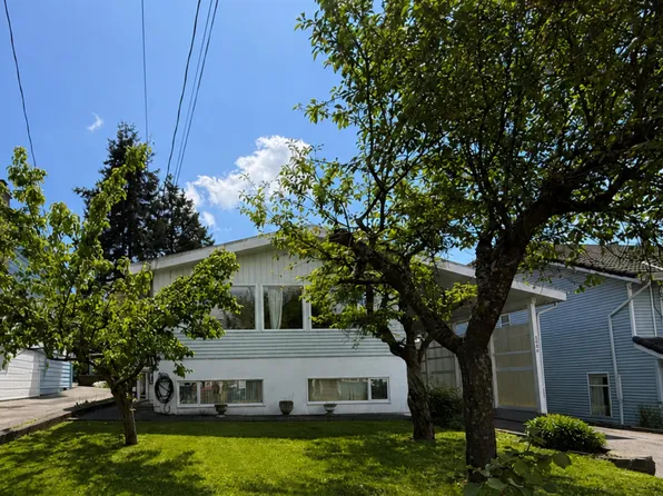5006 Fulwell St, Burnaby, BC V5G 1P2
