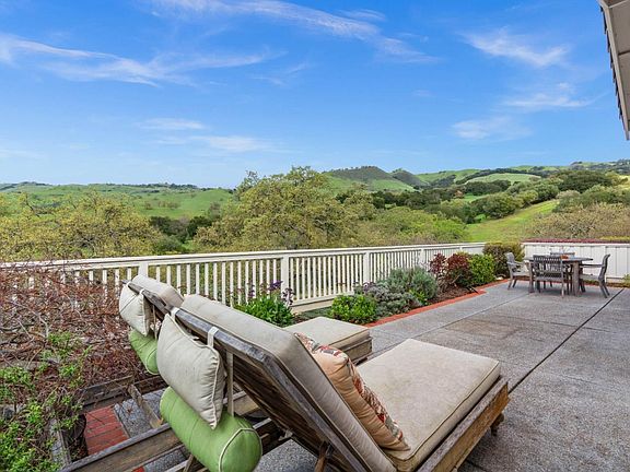 4th image of 9008 Village View Dr