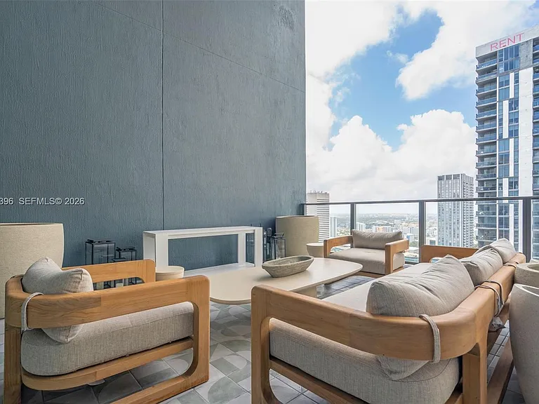 121 NE 5th St #2107 — Photo 30