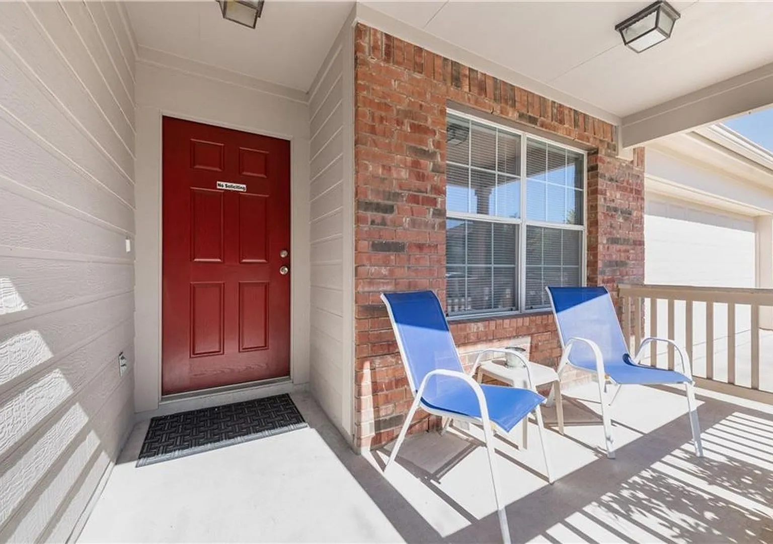 Bright, Beautiful, and Made for Easy Living in Pflugerville! — Photo 3