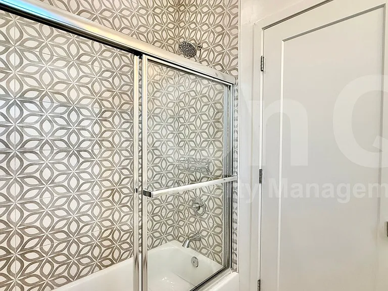 825 N 9th Ave #1 — Photo 11