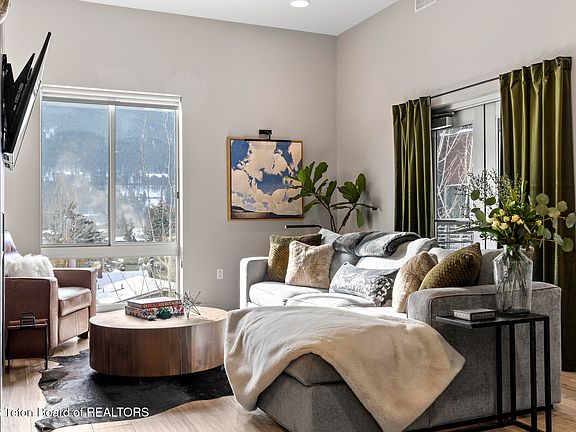 3rd image of 150 W Simpson Ave #404