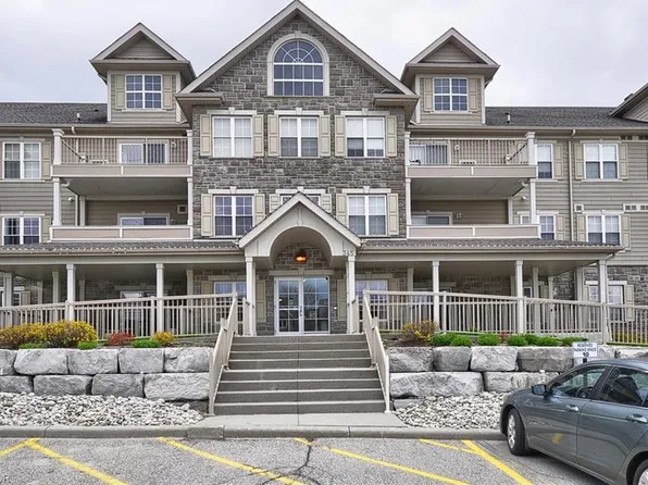 345 Fisher Mills Rd #102, Cambridge, ON N3C 0E5