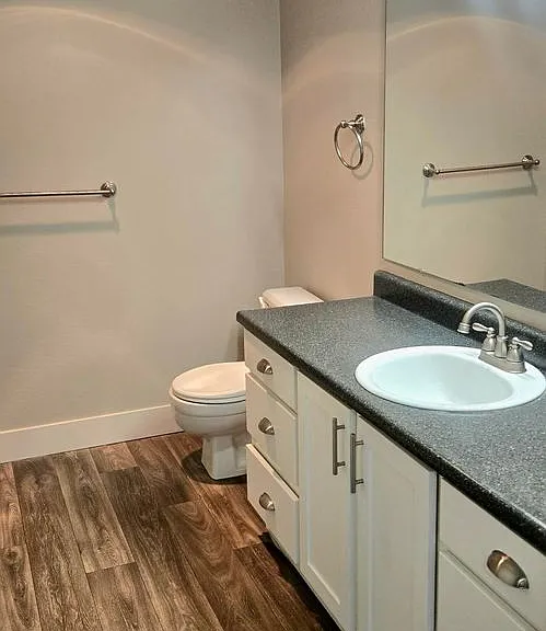 215 23rd Ave SW — Photo 81