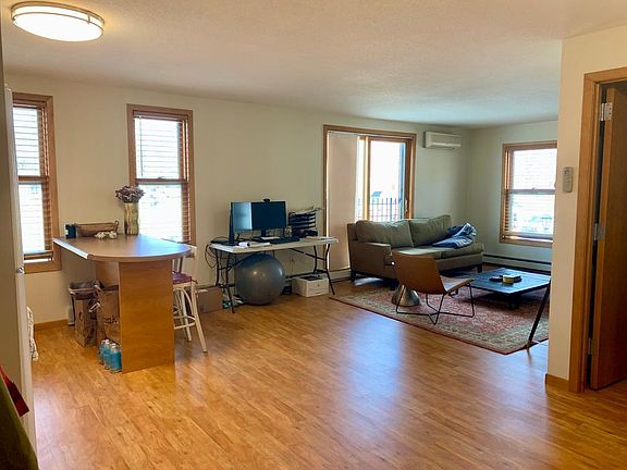 3rd image of 2050 Saint Clair Ave Ste 2E