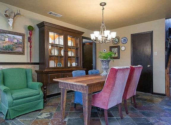 4th image of 1704 Ashbury Ct
