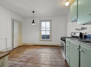 3 Pleasant Pl #4, Cambridge, MA 02139