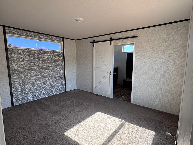 3761 Heather Ln — Photo 10