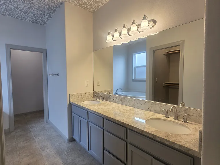 4373 Hearth St NE — Photo 34