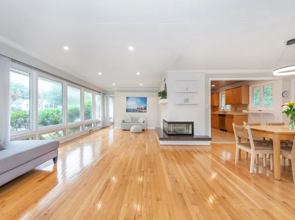 22 Roosevelt Ave, West Caldwell, NJ 07006
