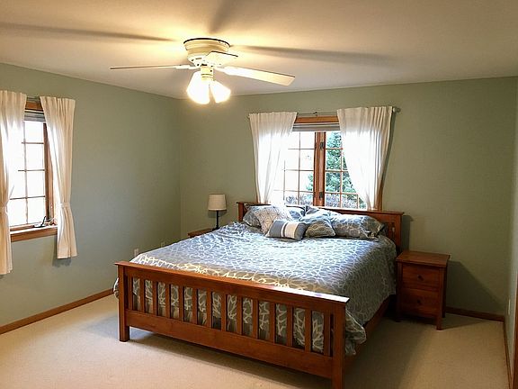 California King sized bed