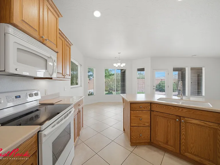1546 Morane Manor Dr — Photo 26