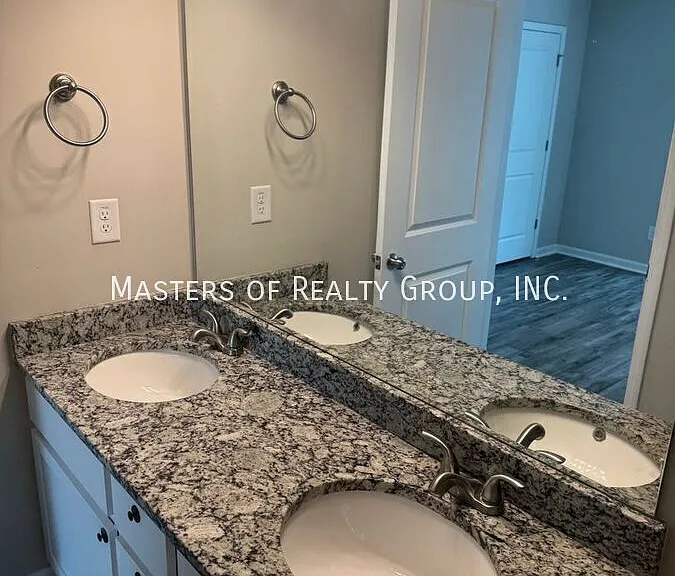 313 Ashigan St — Photo 18