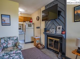 301 Pinnacle Inn Rd #1202, Banner Elk, NC 28604