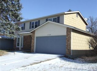 1726 Parkway Acres Ct, Maryland Heights, MO 63043