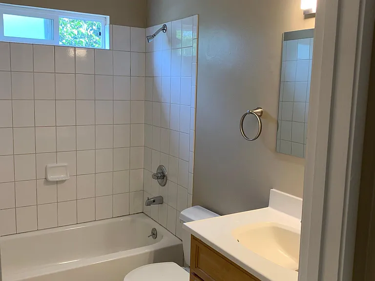 3005 Ellis St — Photo 7