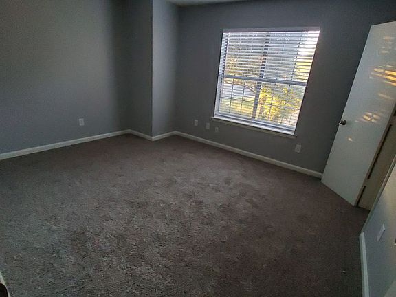 3rd image of 102 Austin Stone Dr