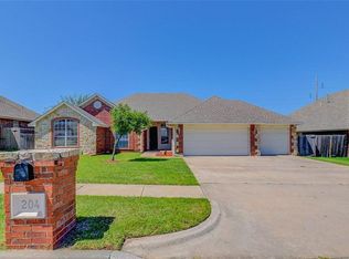 204 Ridge Lake Blvd, Norman, OK 73071