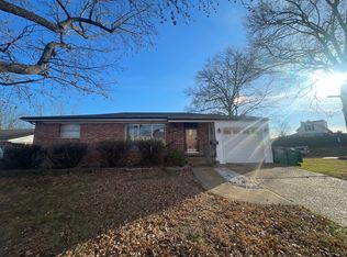 324 Union Rd, Saint Louis, MO 63123