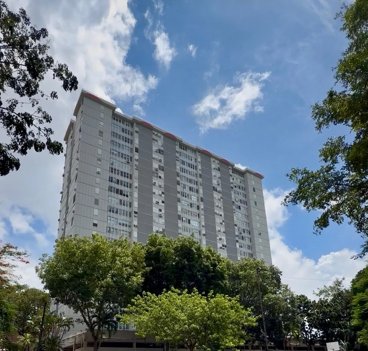 3 bed, 652 sqft, $875 — Photo 1