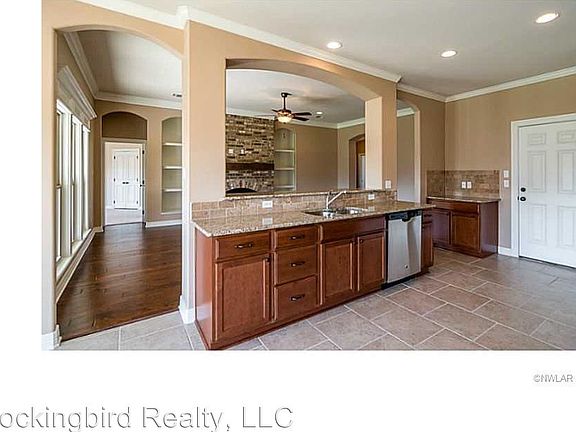 3rd image of 2124 Sweet Bay Cir