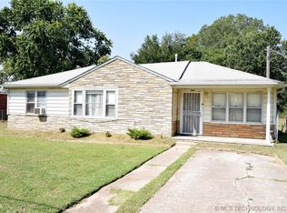 504 N Loop Dr W, Sand Springs, OK 74063
