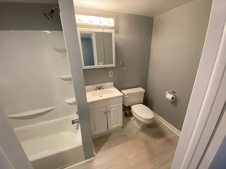 1099 Irishtown Rd #C — Photo 7