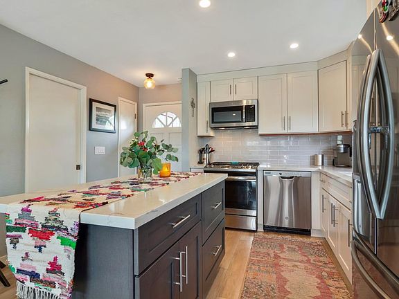 3rd image of 1246 Green Acres Ct