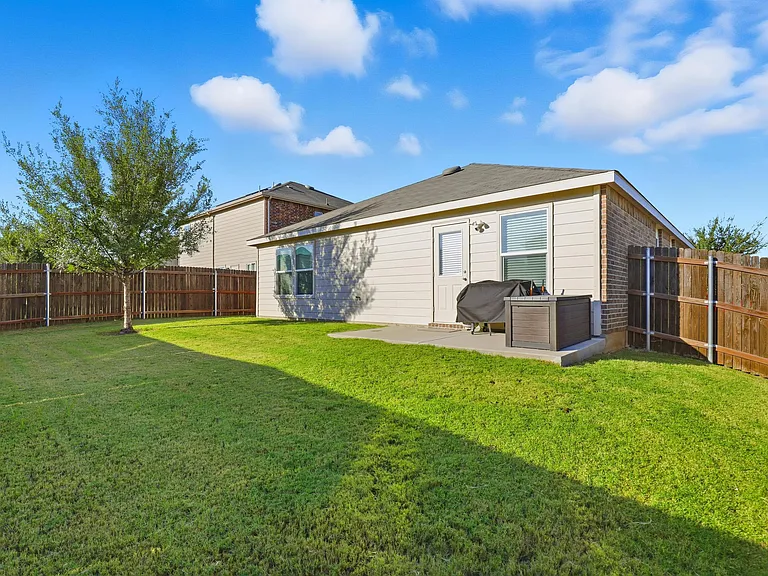 10101 Newtown Dr — Photo 26