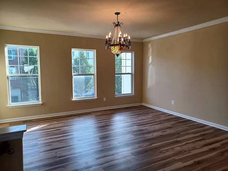 103 Argyle Ct #1 — Photo 3