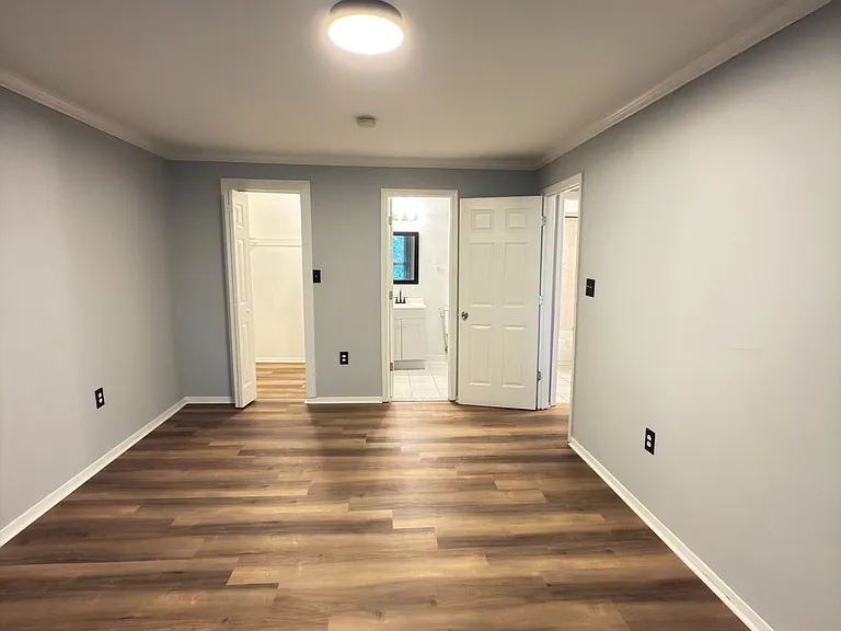 5618 Bloomfield Dr #201 — Photo 21