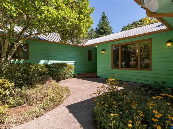 6575 NW Mountain Laurel Pl, Corvallis, OR 97330