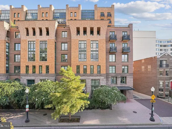 910 M St NW APT 329, Washington, DC 20001