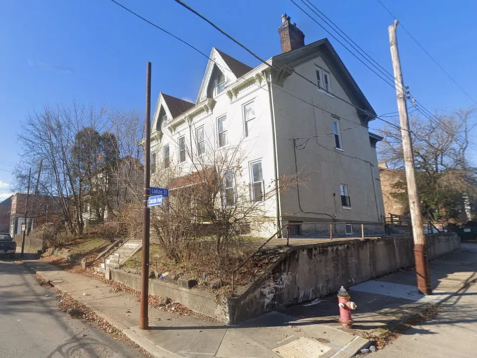 621-623 Lincoln Avenue - 1