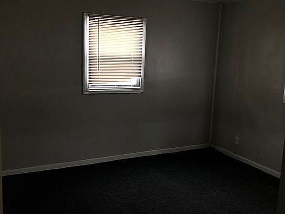 5th image of 898 & 900 Whittier Ave