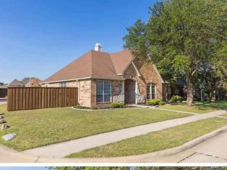4100 Aldenham Dr — Photo 11