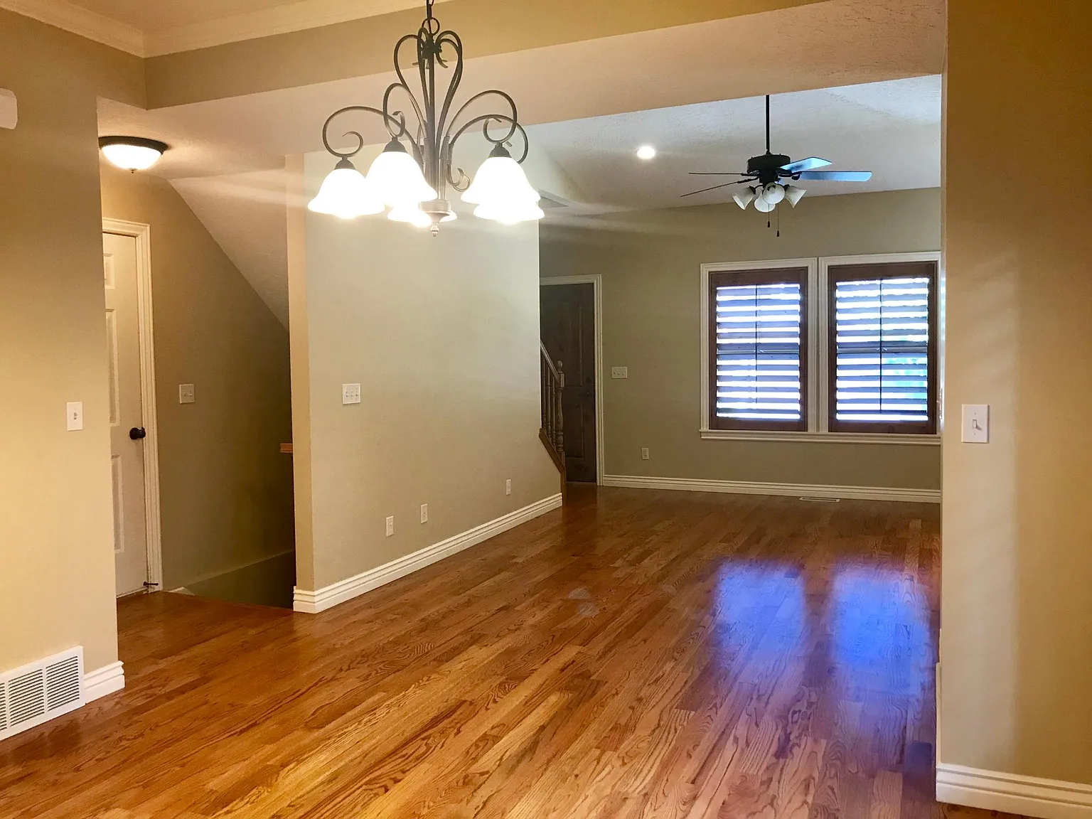 3 bed, 3.5 bath, 2183 sqft, $3,000 — Photo 4