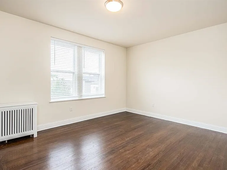 86 Charles St #102 — Photo 5