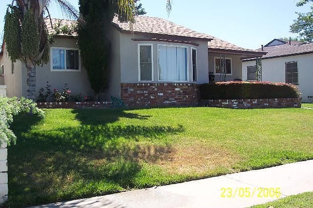 1st image of 6624 Balboa Blvd