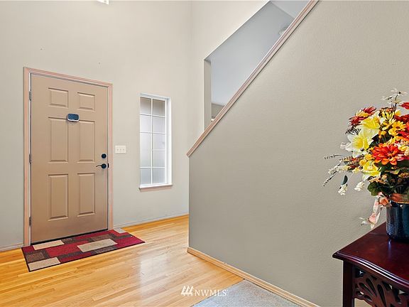 Entry with Vaulted Ceiling