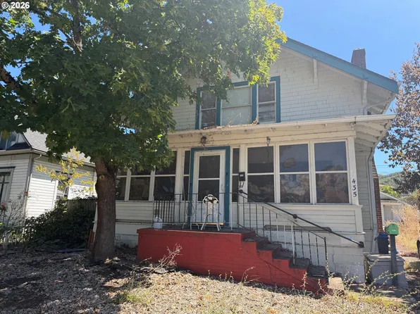1435 SE Pine St, Roseburg, OR 97470
