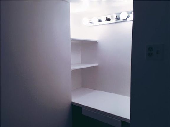 3rd image of 926 Michigan Ave APT 1