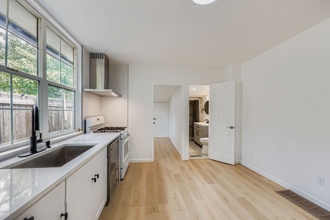 next background image