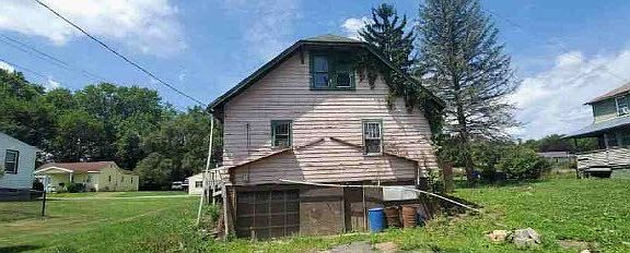 5th image of 2304 Gladys Ave