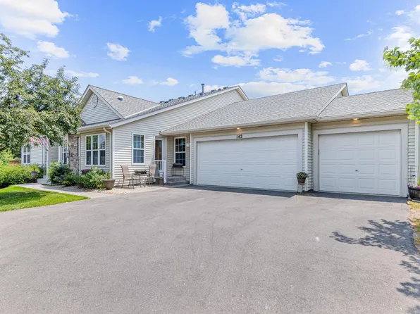 142 Wedgewood Dr, Saint Paul, MN 55115