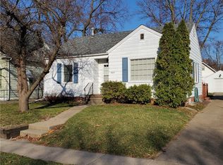 3015 E 8th St, Des Moines, IA 50316