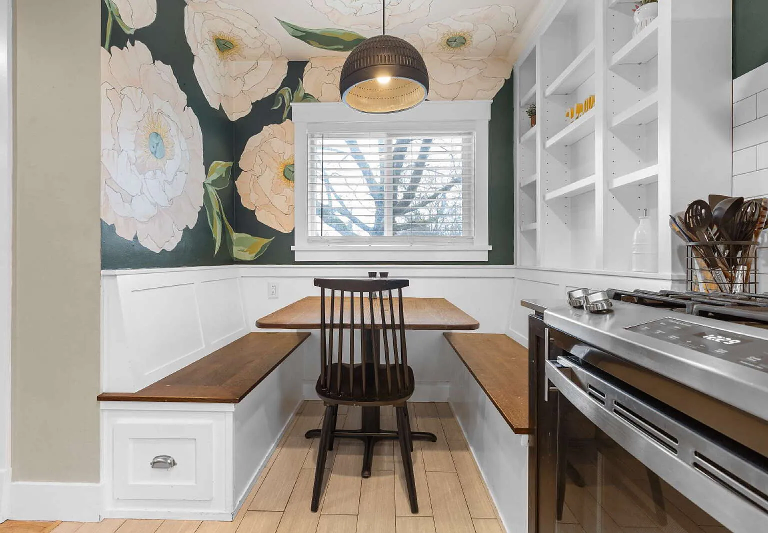 4 bed, 2.0 bath, 1584 sqft, $3,500 — Photo 3