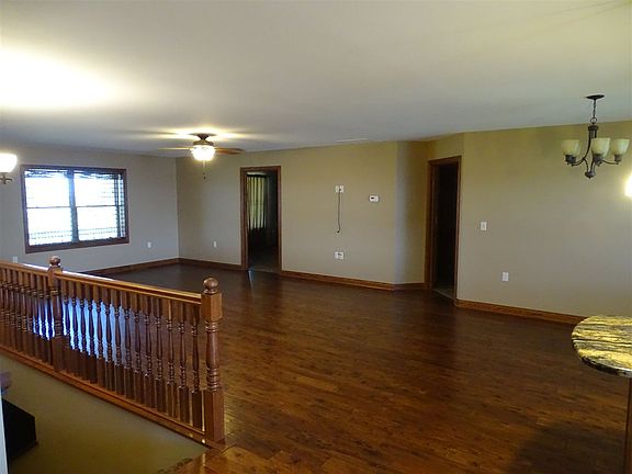 3rd image of 1302 E 110th St S